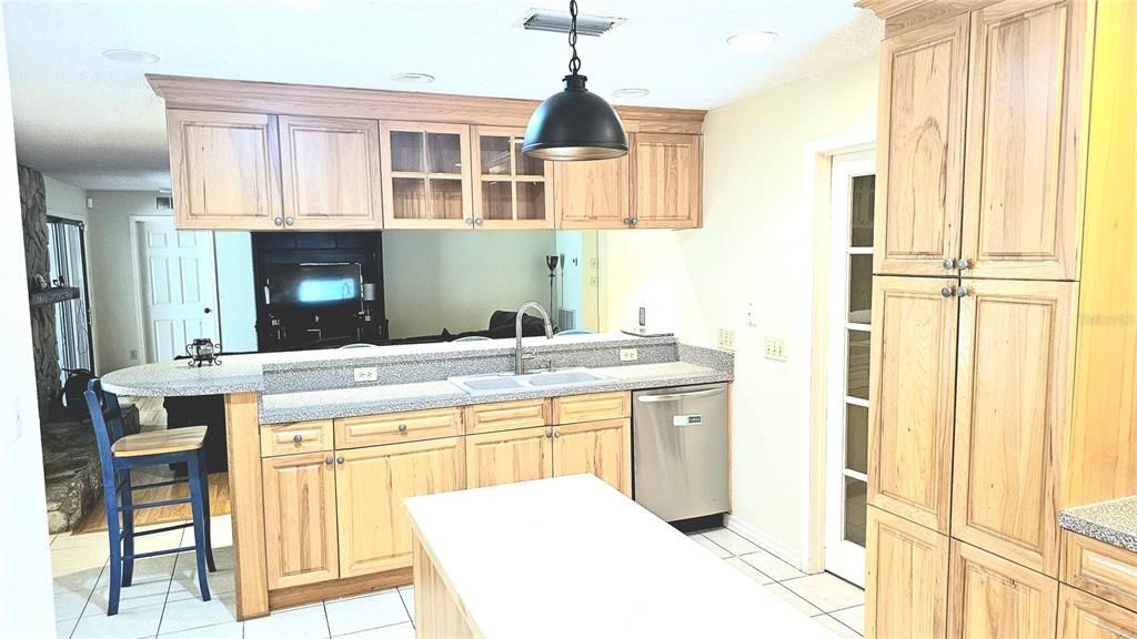 Active With Contract: $740,000 (4 beds, 3 baths, 2482 Square Feet)