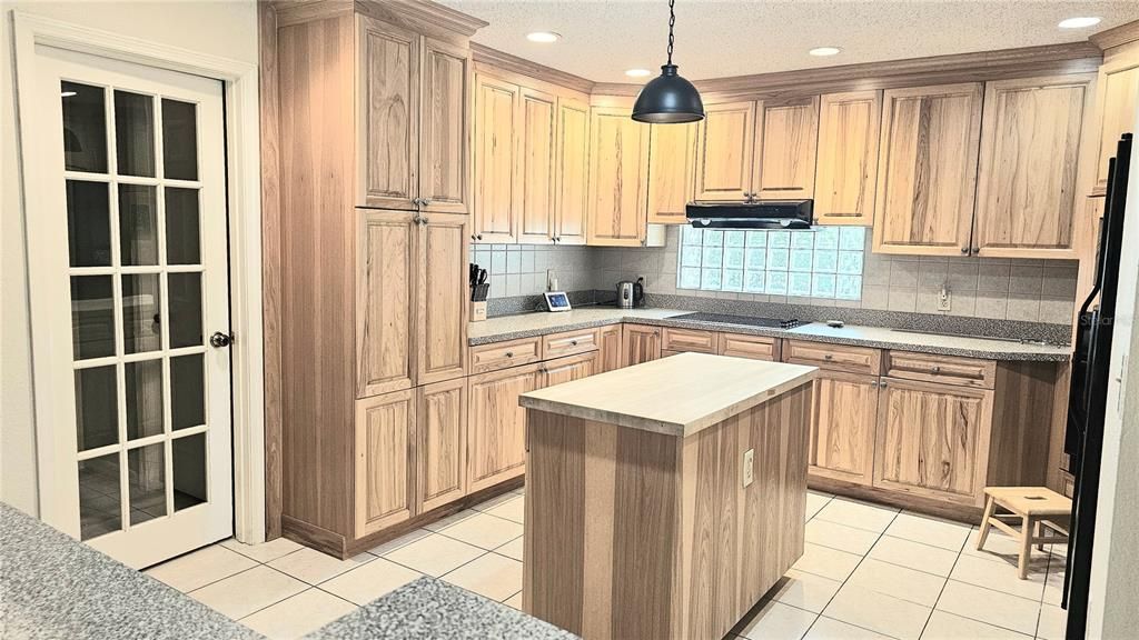 Active With Contract: $740,000 (4 beds, 3 baths, 2482 Square Feet)