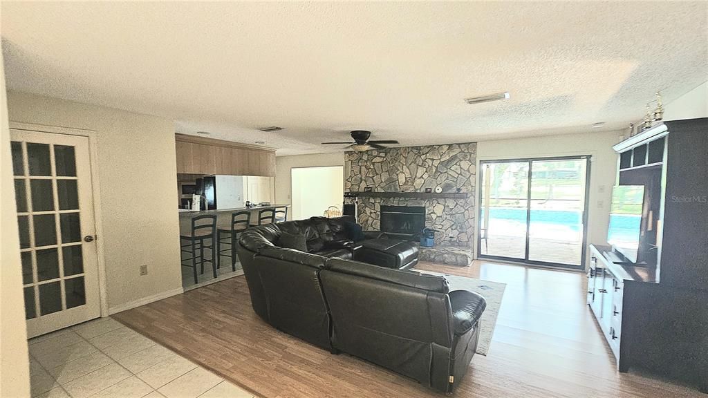 Active With Contract: $740,000 (4 beds, 3 baths, 2482 Square Feet)