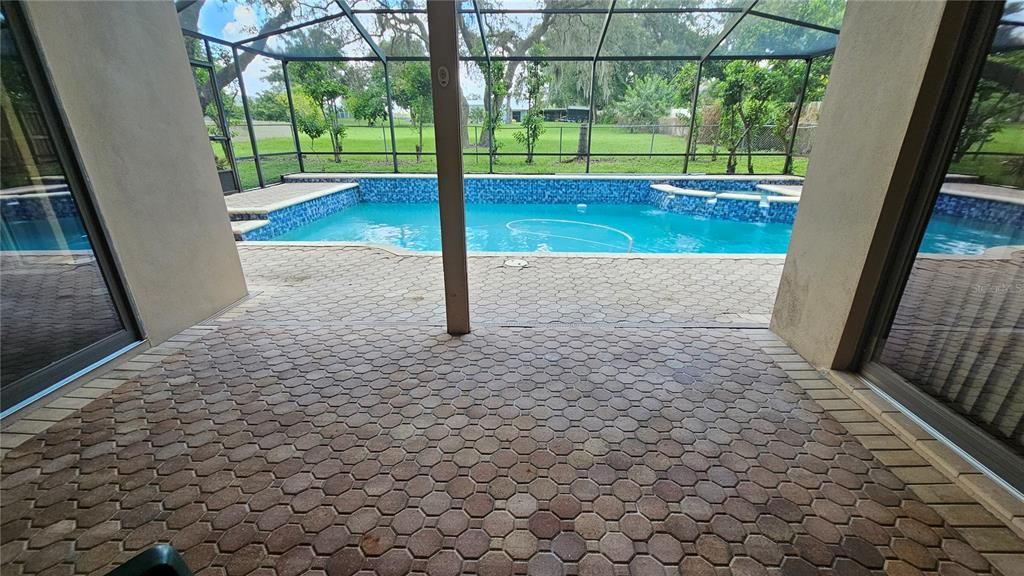 Active With Contract: $740,000 (4 beds, 3 baths, 2482 Square Feet)