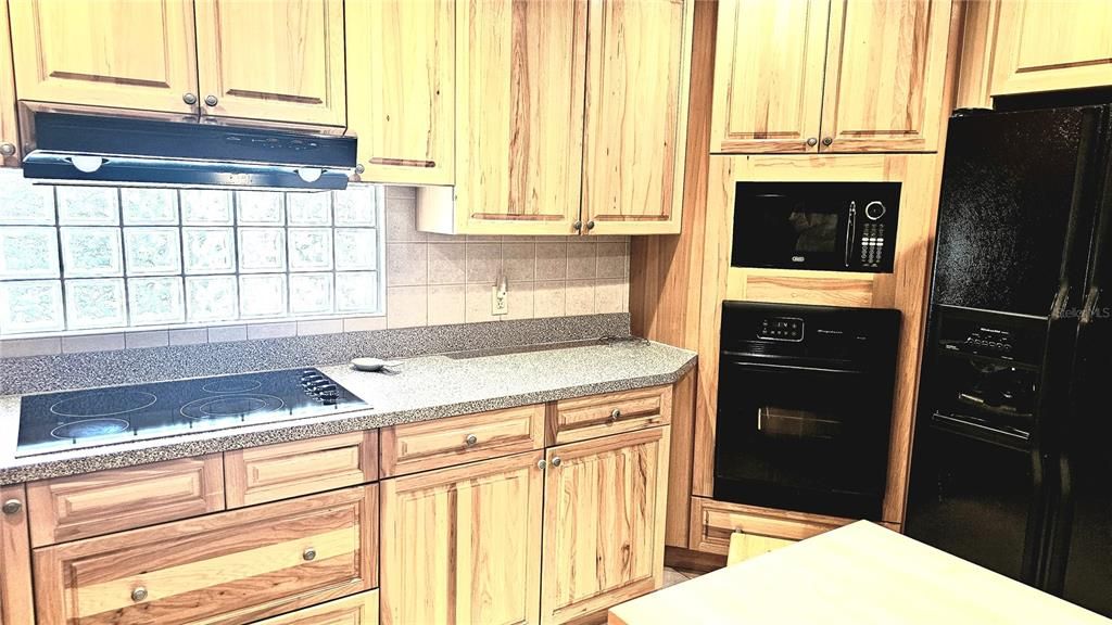 Active With Contract: $740,000 (4 beds, 3 baths, 2482 Square Feet)