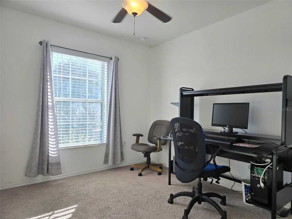 На продажу: $260,000 (3 спален, 2 ванн, 1131 Квадратных фут)