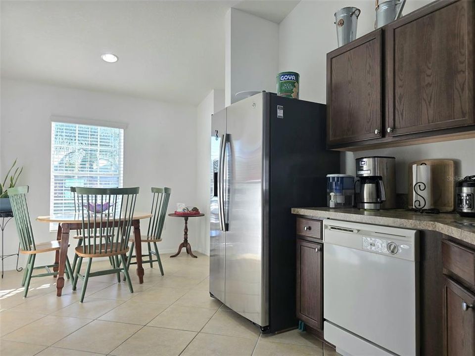 На продажу: $260,000 (3 спален, 2 ванн, 1131 Квадратных фут)