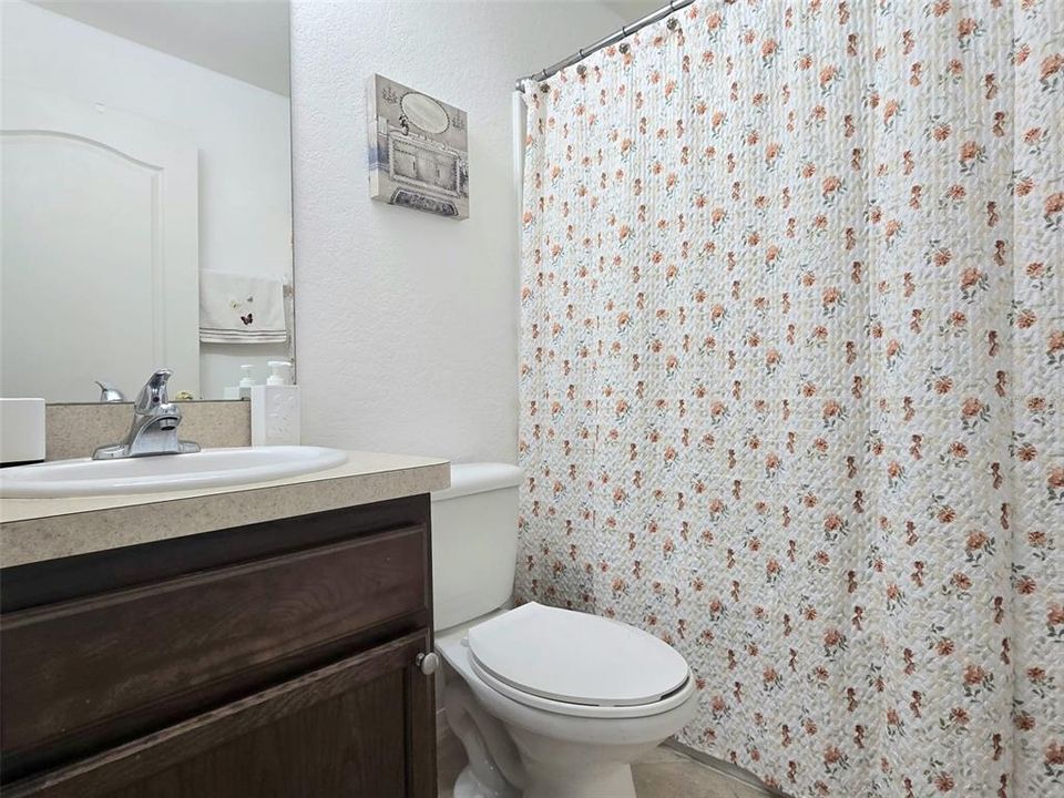 На продажу: $260,000 (3 спален, 2 ванн, 1131 Квадратных фут)