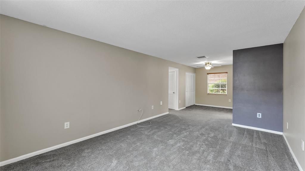 Active With Contract: $134,900 (1 beds, 1 baths, 669 Square Feet)