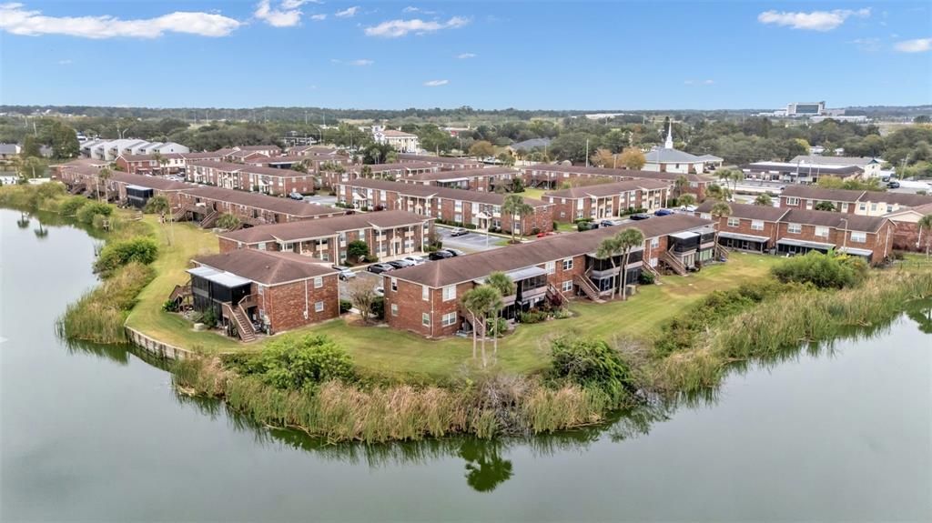 Active With Contract: $134,900 (1 beds, 1 baths, 669 Square Feet)