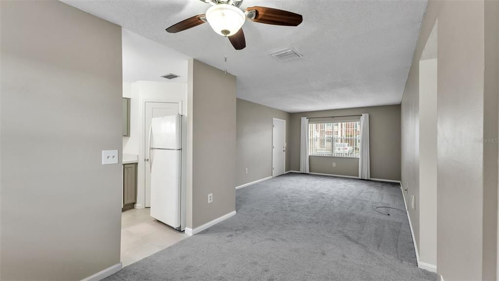 Active With Contract: $134,900 (1 beds, 1 baths, 669 Square Feet)