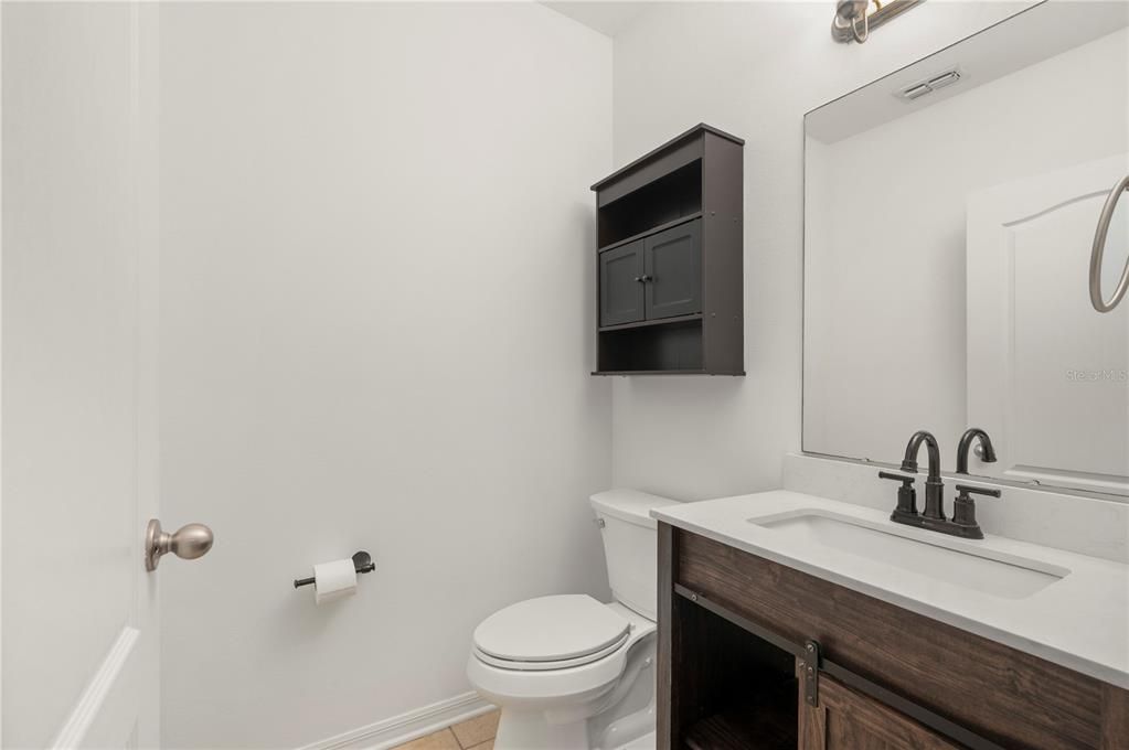 Activo con contrato: $436,000 (4 camas, 2 baños, 2596 Pies cuadrados)