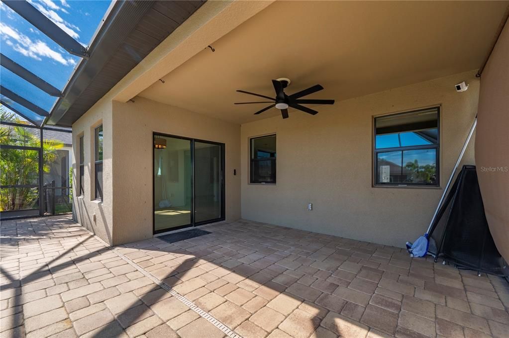 Activo con contrato: $436,000 (4 camas, 2 baños, 2596 Pies cuadrados)