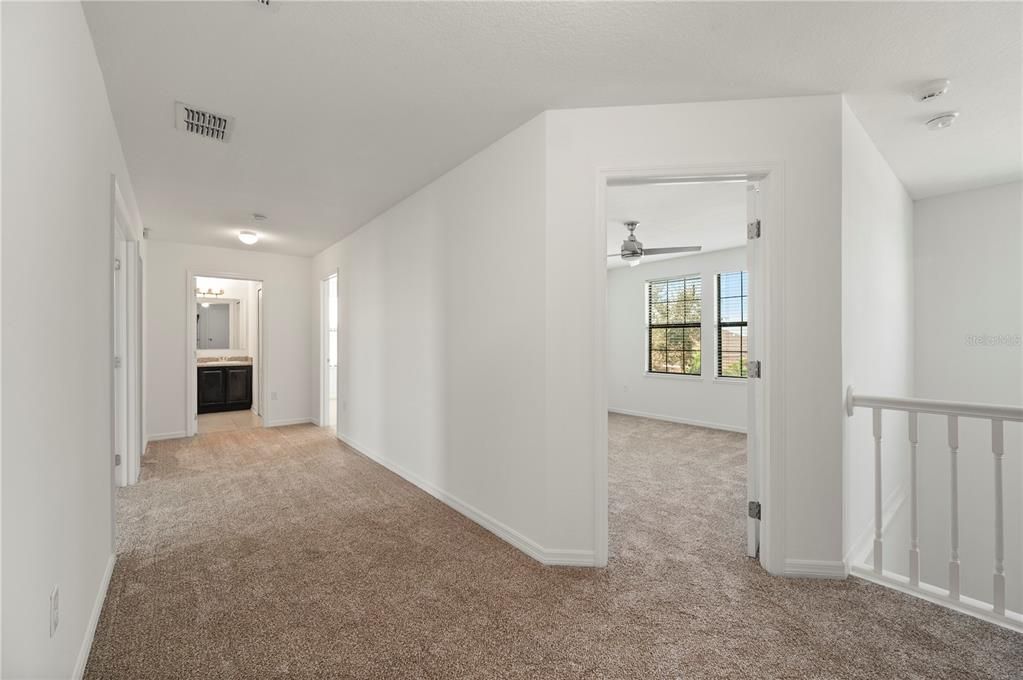 Activo con contrato: $436,000 (4 camas, 2 baños, 2596 Pies cuadrados)