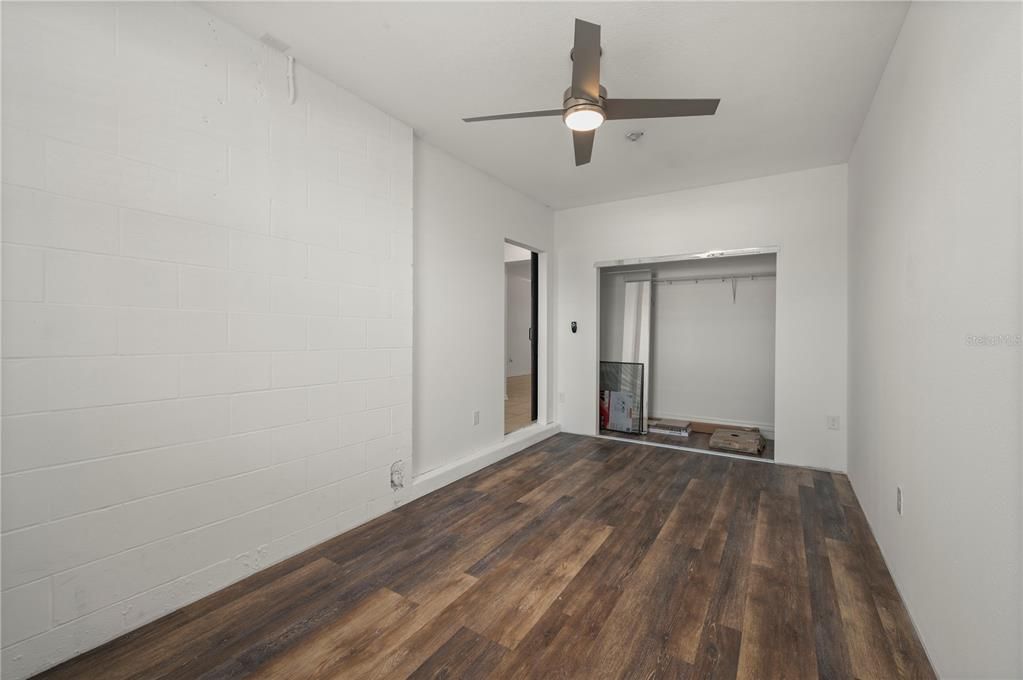 Activo con contrato: $436,000 (4 camas, 2 baños, 2596 Pies cuadrados)