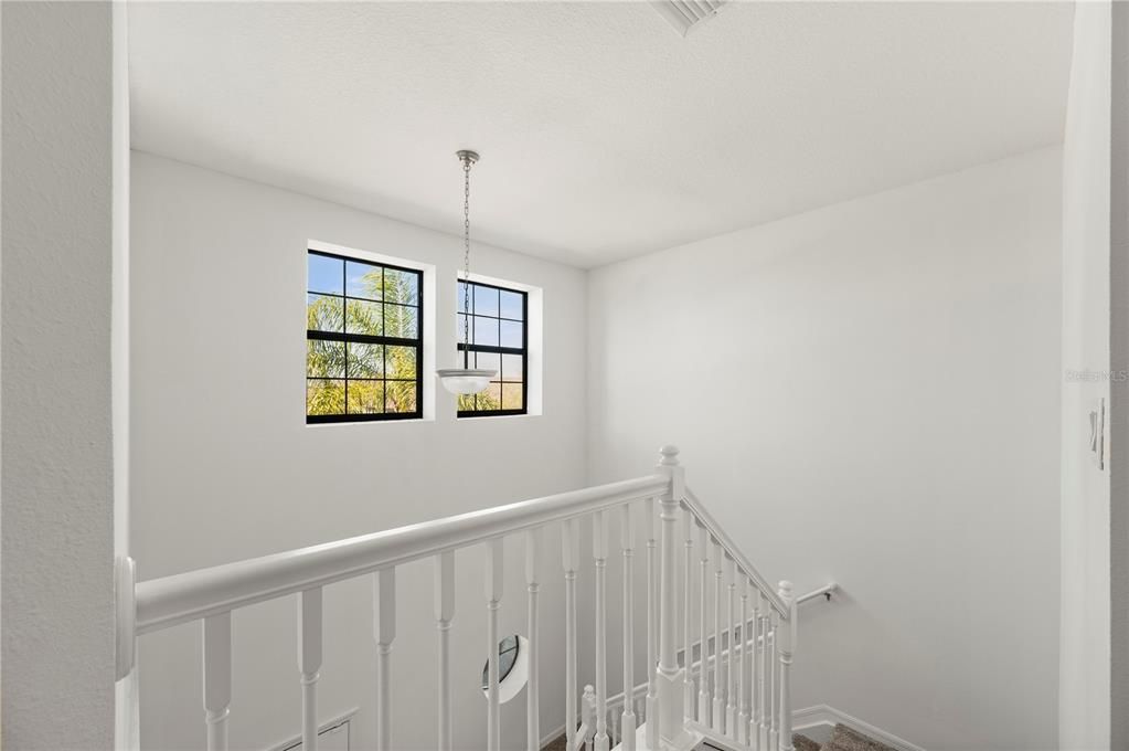 Activo con contrato: $436,000 (4 camas, 2 baños, 2596 Pies cuadrados)