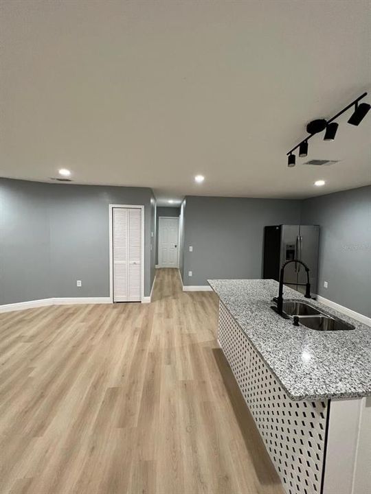 出租: $2,500 (3 贝兹, 2 浴室, 1572 平方英尺)