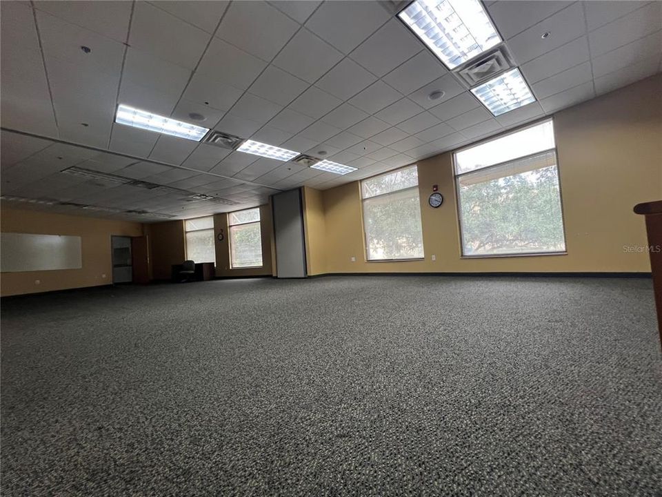 最近售出: $54,000 (0 贝兹, 0 浴室, 35574 平方英尺)