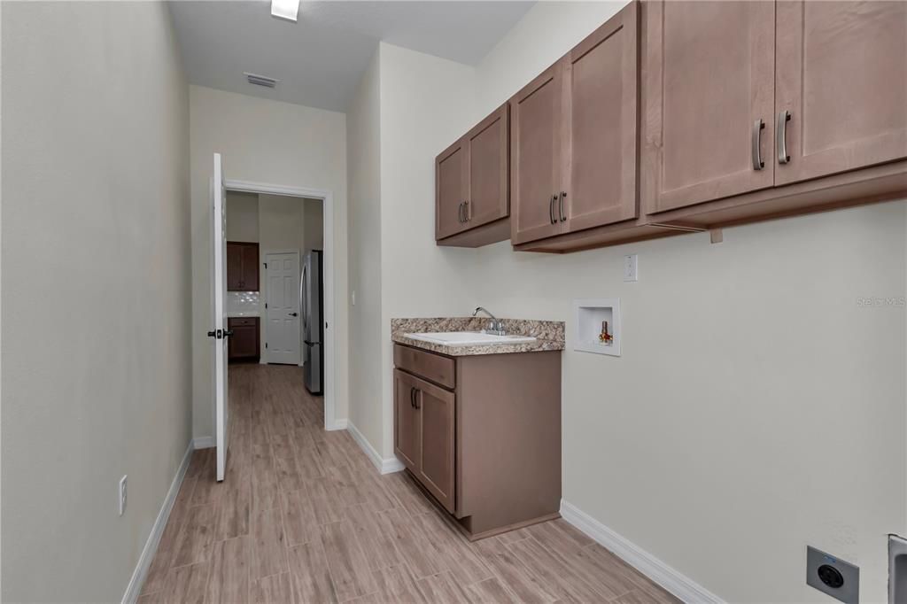 For Sale: $579,000 (3 beds, 2 baths, 2069 Square Feet)