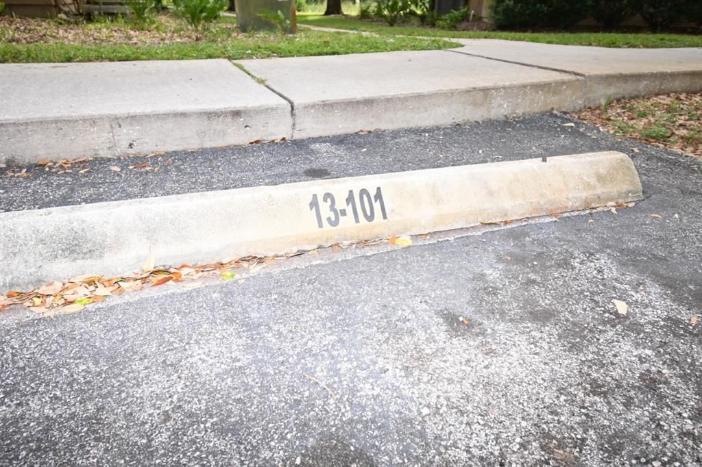 На продажу: $128,900 (2 спален, 2 ванн, 1029 Квадратных фут)