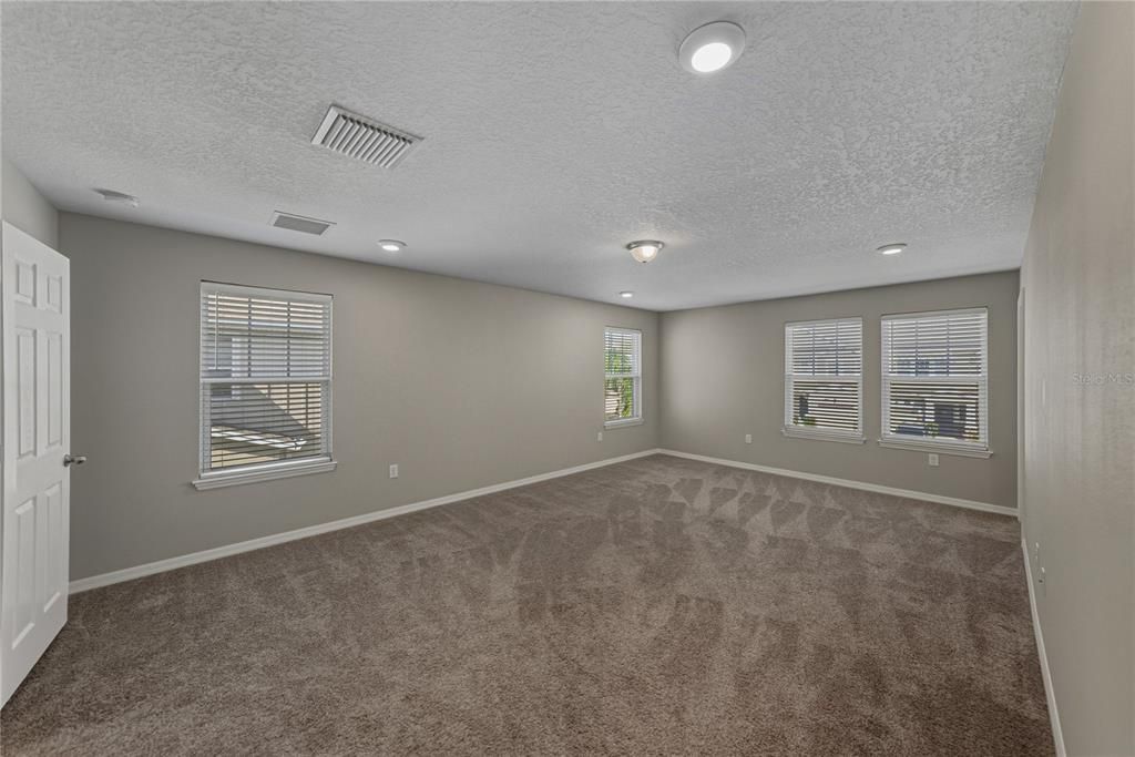 Active With Contract: $399,900 (4 beds, 3 baths, 2230 Square Feet)