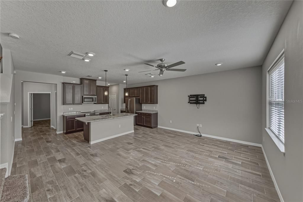 Active With Contract: $399,900 (4 beds, 3 baths, 2230 Square Feet)