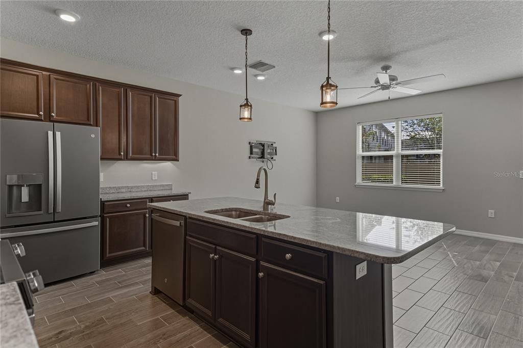 Active With Contract: $399,900 (4 beds, 3 baths, 2230 Square Feet)