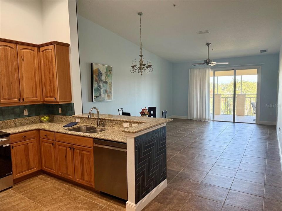 待售: $399,900 (3 贝兹, 2 浴室, 1254 平方英尺)