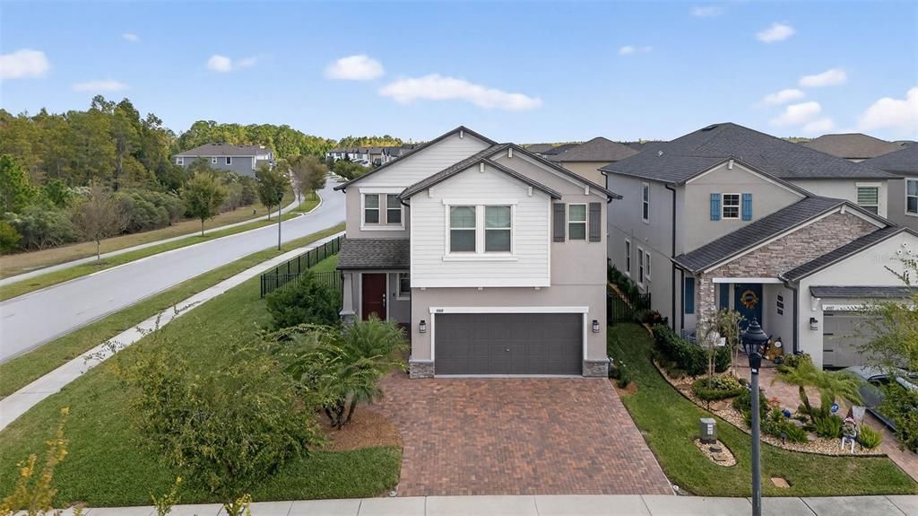 En Venta: $575,000 (4 camas, 2 baños, 2775 Pies cuadrados)