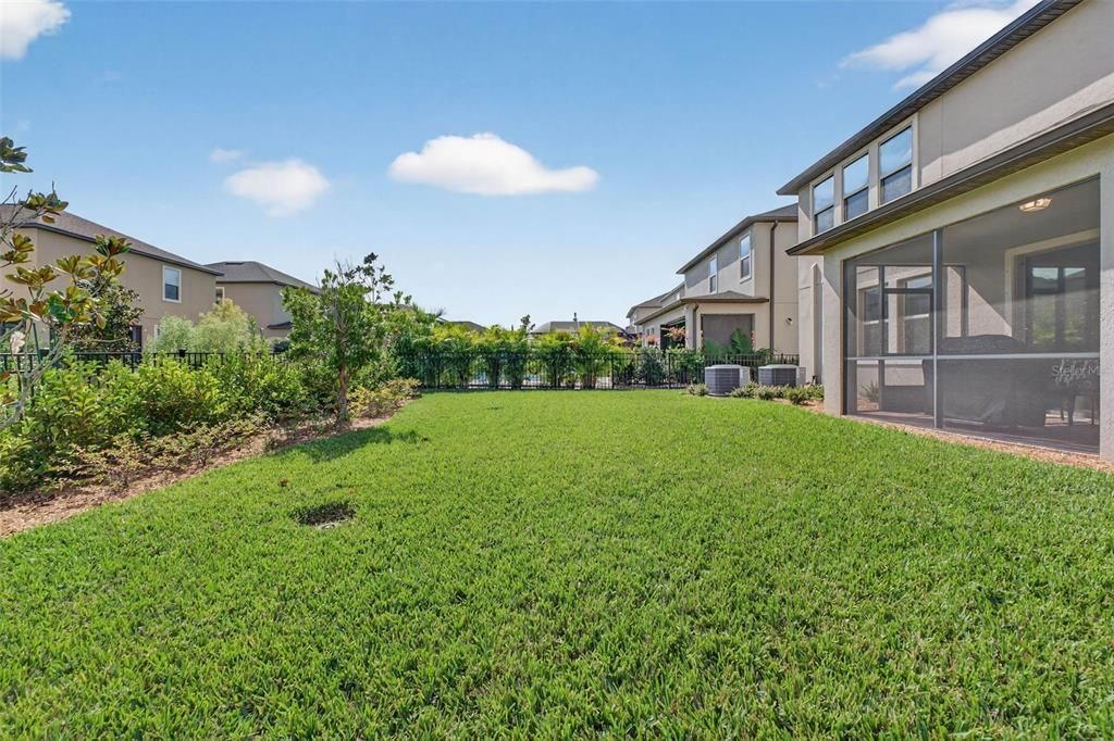 En Venta: $575,000 (4 camas, 2 baños, 2775 Pies cuadrados)