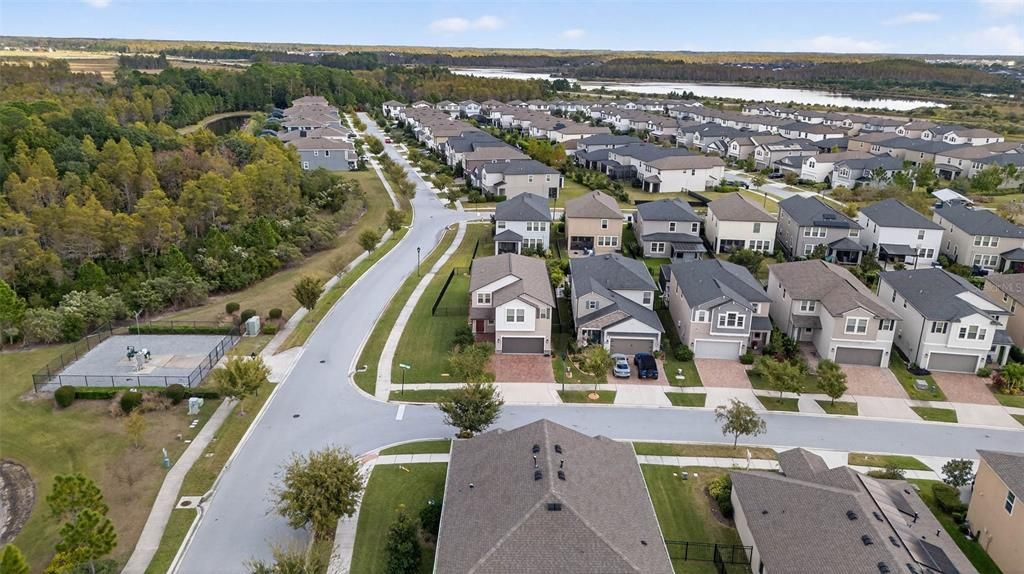 En Venta: $575,000 (4 camas, 2 baños, 2775 Pies cuadrados)