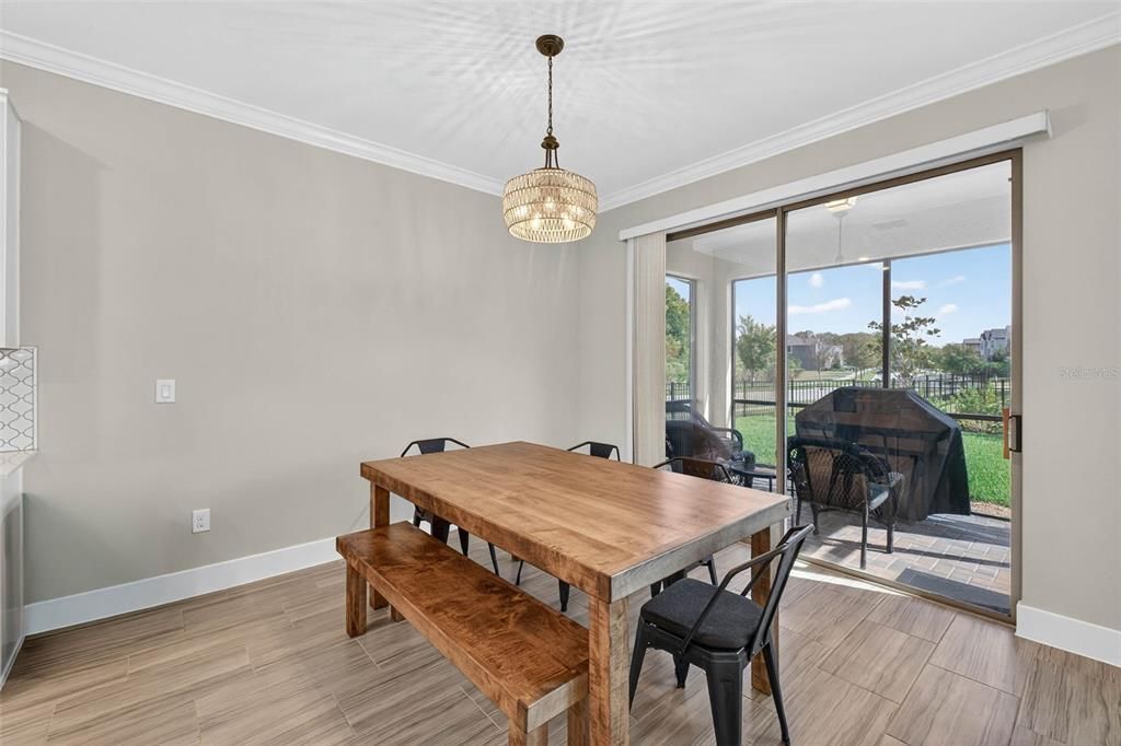 En Venta: $575,000 (4 camas, 2 baños, 2775 Pies cuadrados)