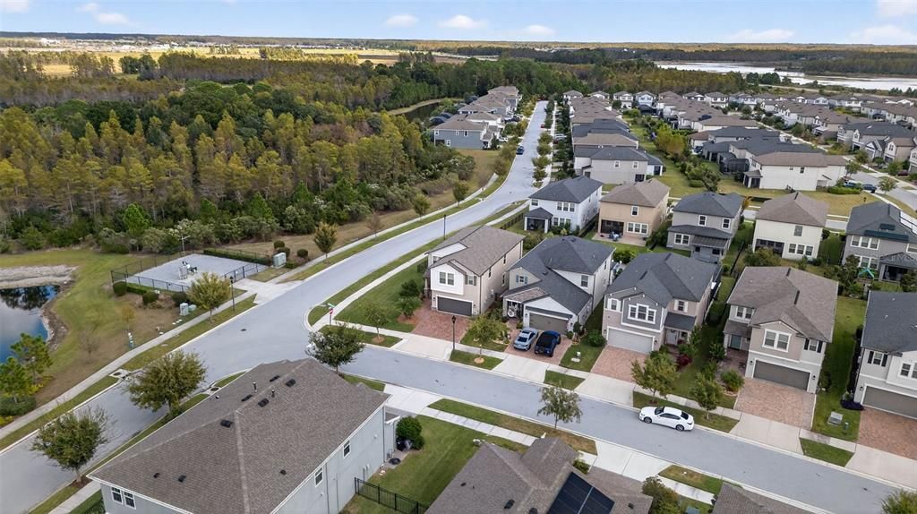 En Venta: $575,000 (4 camas, 2 baños, 2775 Pies cuadrados)