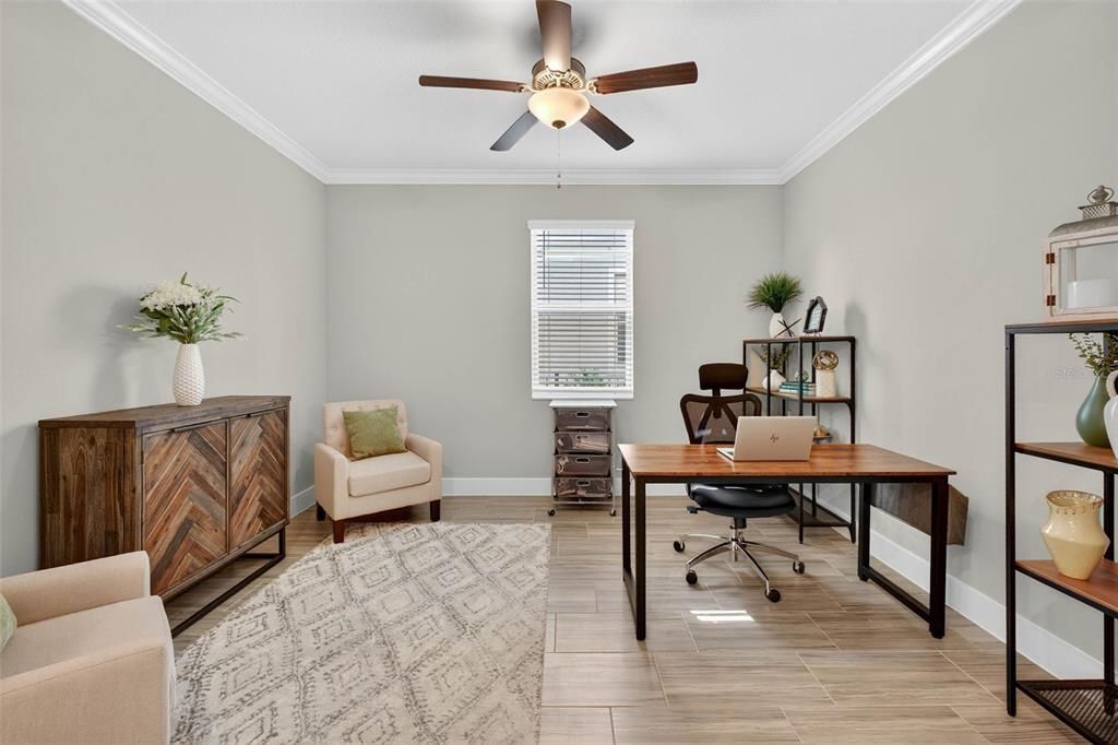 En Venta: $575,000 (4 camas, 2 baños, 2775 Pies cuadrados)