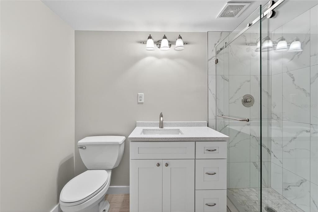 待售: $435,000 (1 贝兹, 1 浴室, 735 平方英尺)