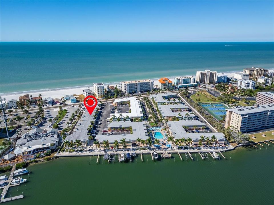 待售: $435,000 (1 贝兹, 1 浴室, 735 平方英尺)