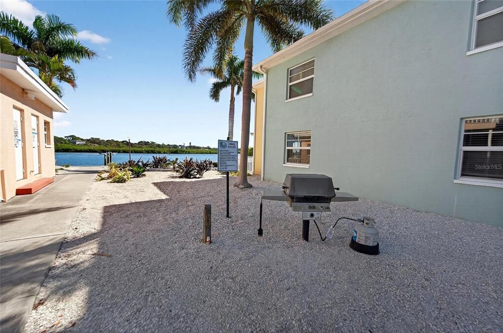 待售: $435,000 (1 贝兹, 1 浴室, 735 平方英尺)