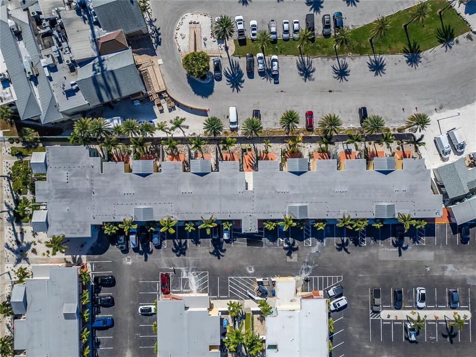 待售: $435,000 (1 贝兹, 1 浴室, 735 平方英尺)