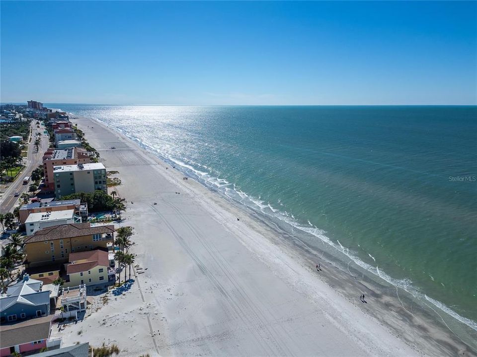 待售: $435,000 (1 贝兹, 1 浴室, 735 平方英尺)