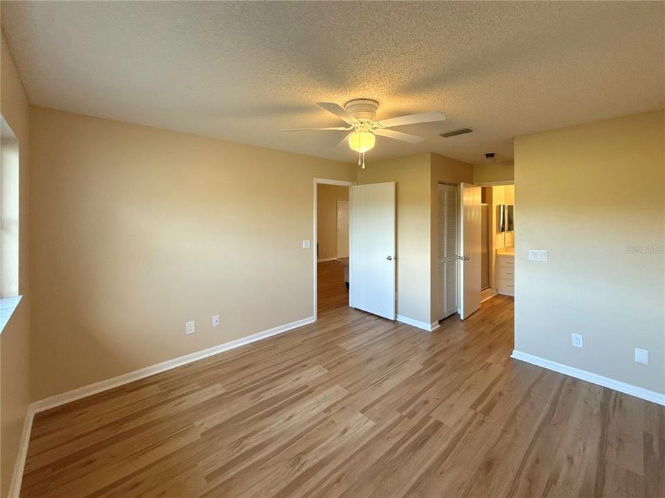 待售: $145,000 (2 贝兹, 2 浴室, 1089 平方英尺)