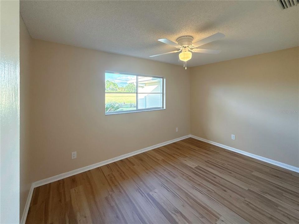 待售: $145,000 (2 贝兹, 2 浴室, 1089 平方英尺)