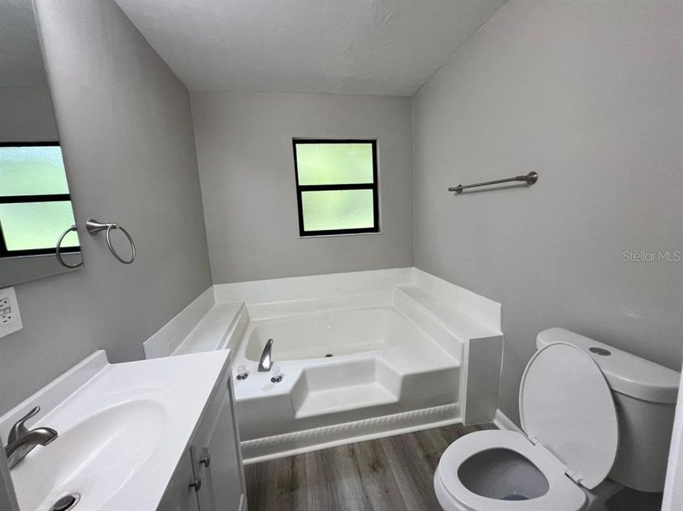 待售: $274,900 (3 贝兹, 2 浴室, 1308 平方英尺)