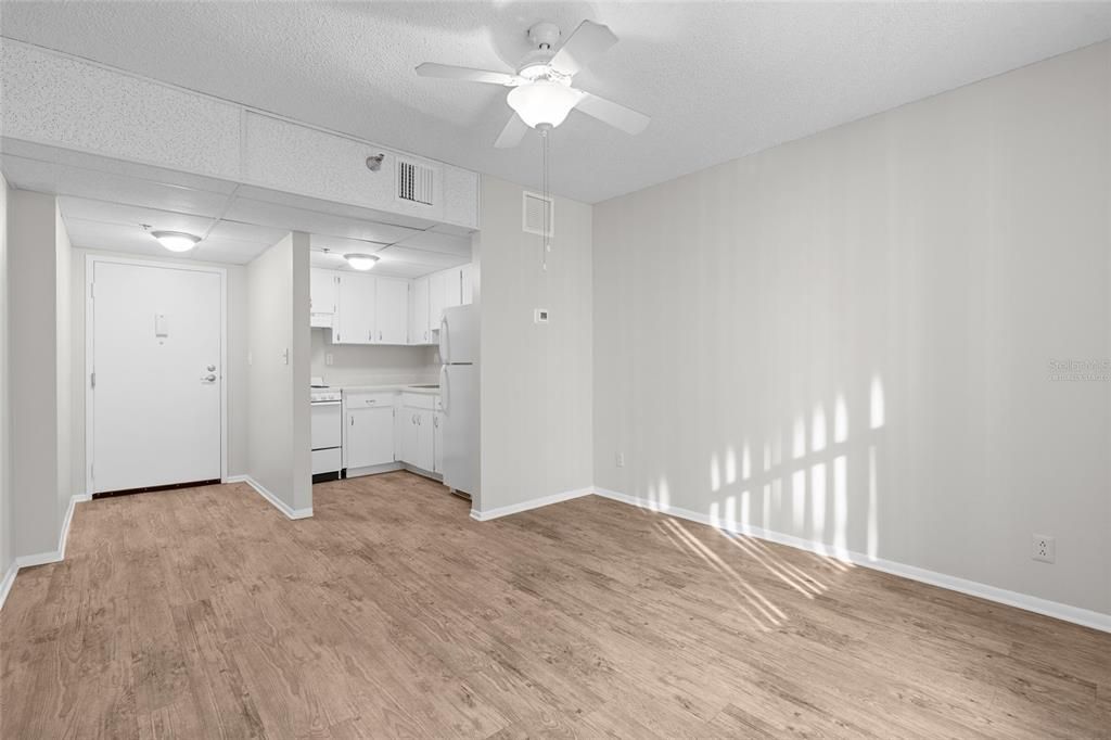 В аренду: $2,850 (1 спален, 1 ванн, 460 Квадратных фут)