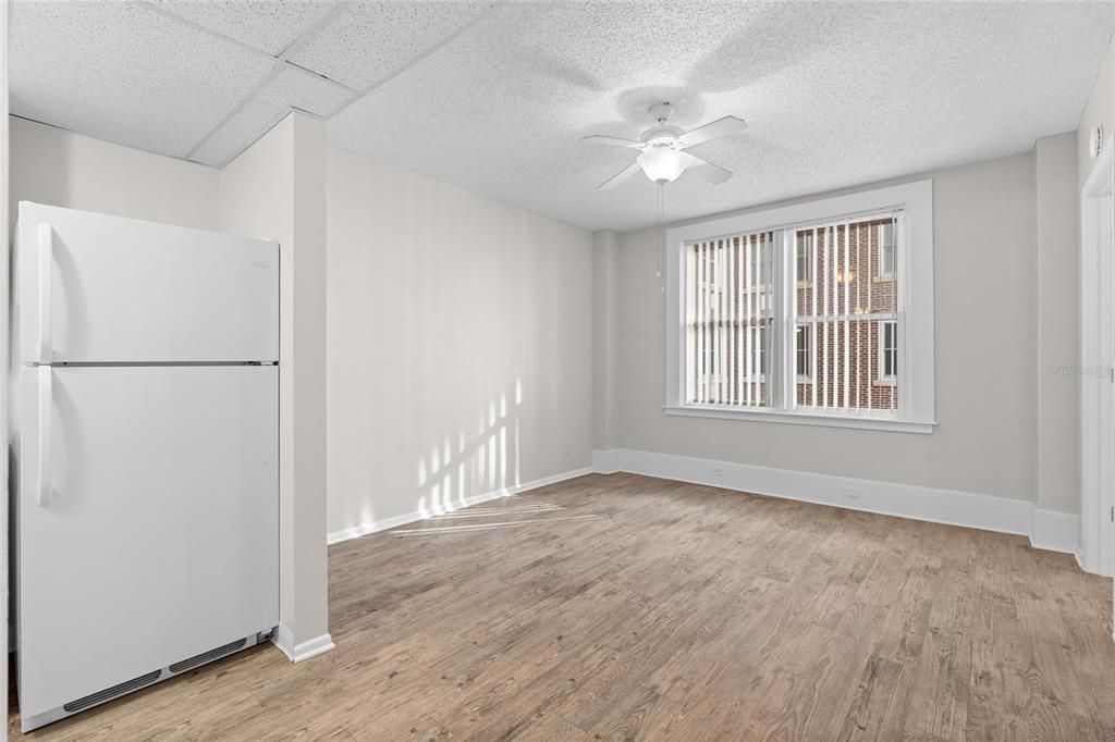 В аренду: $2,850 (1 спален, 1 ванн, 460 Квадратных фут)