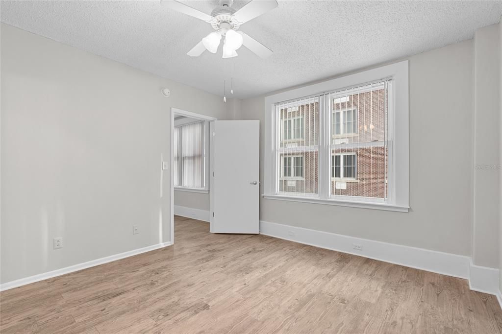 В аренду: $2,850 (1 спален, 1 ванн, 460 Квадратных фут)