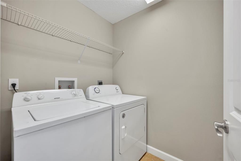 Active With Contract: $360,000 (3 beds, 2 baths, 1684 Square Feet)