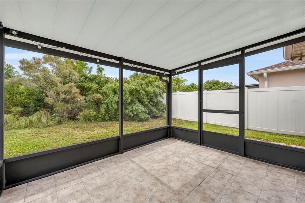 Active With Contract: $360,000 (3 beds, 2 baths, 1684 Square Feet)