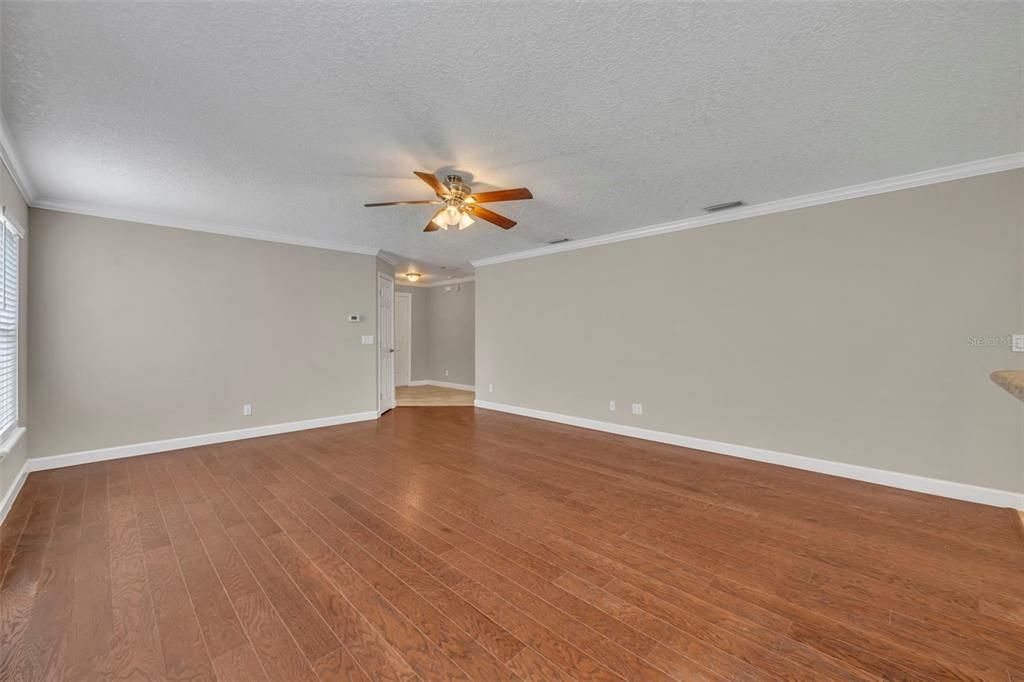 Active With Contract: $360,000 (3 beds, 2 baths, 1684 Square Feet)