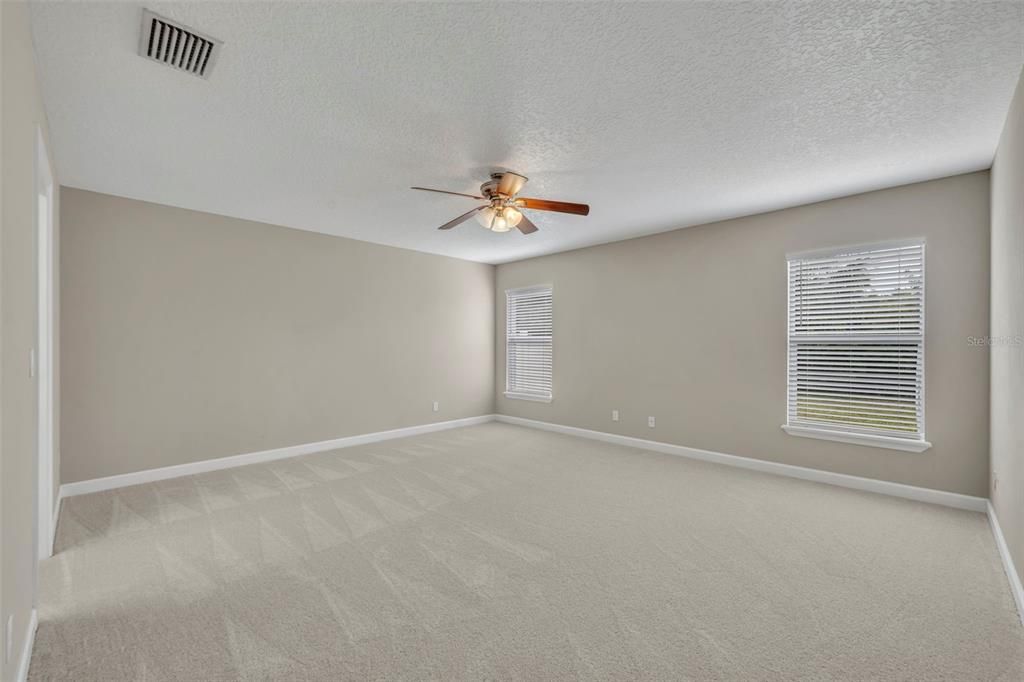 Active With Contract: $360,000 (3 beds, 2 baths, 1684 Square Feet)