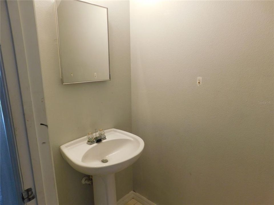 待售: $239,900 (2 贝兹, 2 浴室, 1284 平方英尺)