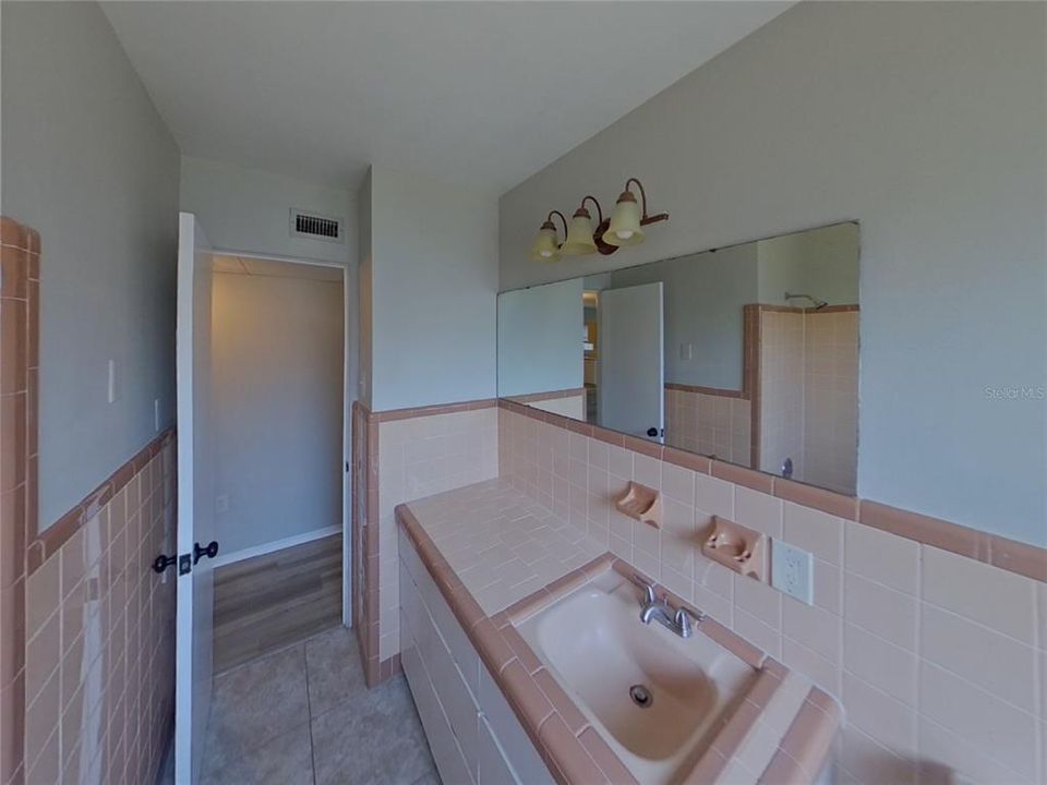 В аренду: $2,149 (2 спален, 2 ванн, 1438 Квадратных фут)