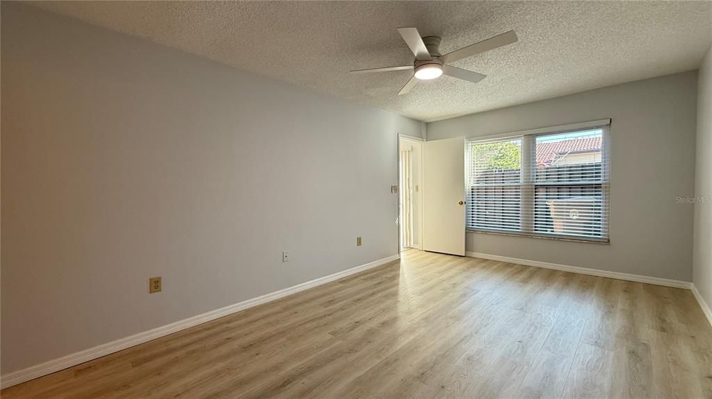 For Rent: $1,250 (2 beds, 2 baths, 1038 Square Feet)