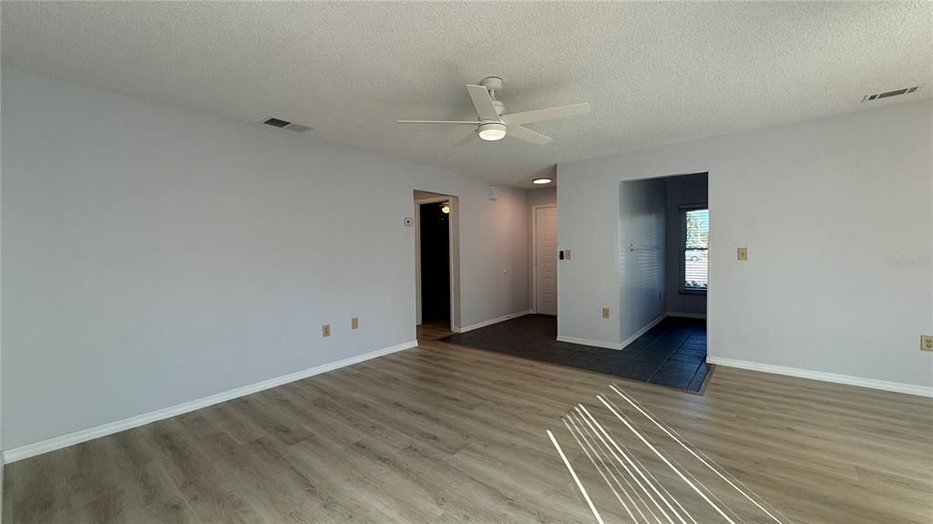 For Rent: $1,250 (2 beds, 2 baths, 1038 Square Feet)