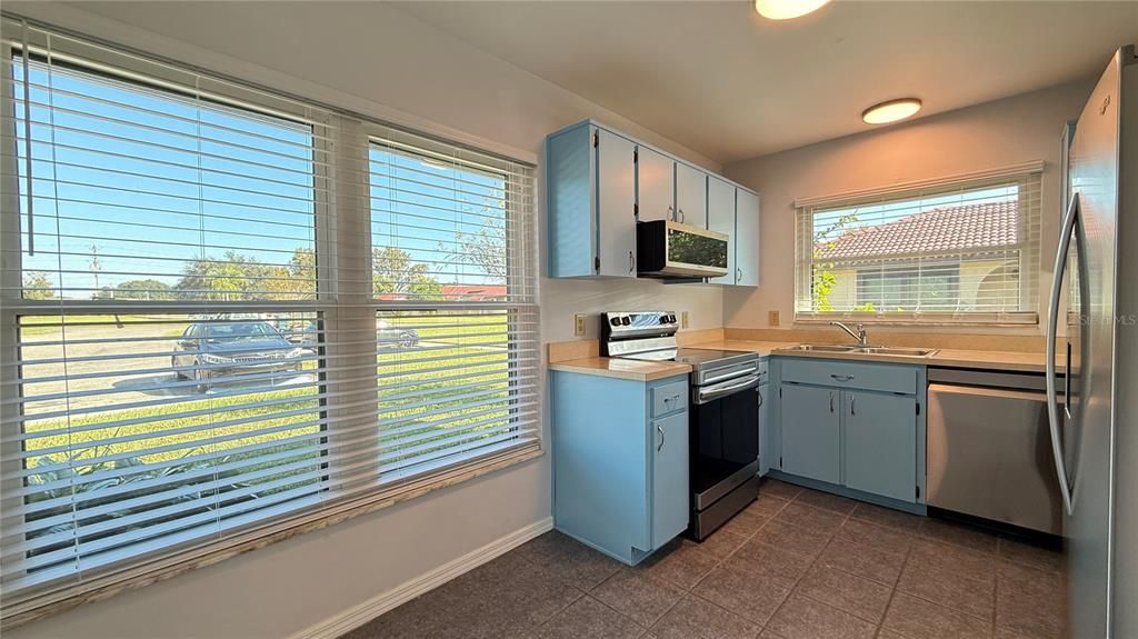 For Rent: $1,250 (2 beds, 2 baths, 1038 Square Feet)